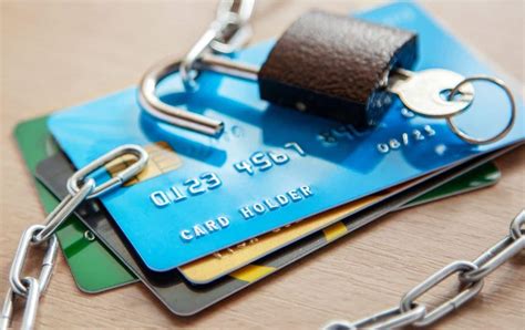 best rfid credit card protector 2015|why rfid blocking is bad.